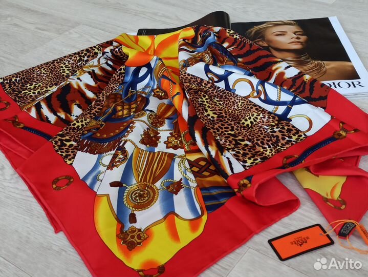 Платок красный Hermes ручная подгибка