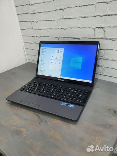 Ноутбук Samsung 300E5A 15.6