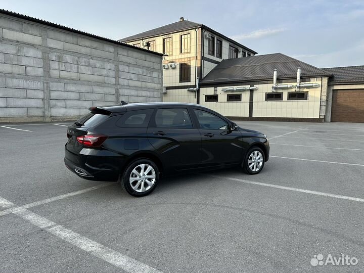 LADA Vesta 1.8 CVT, 2024, 3 555 км