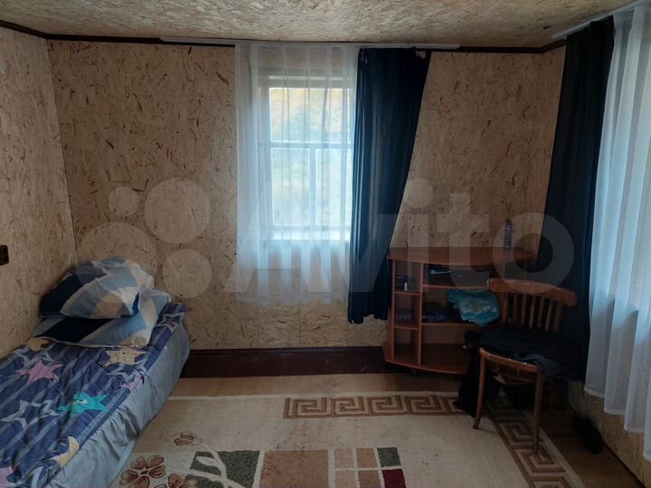 Дом 15 м² на участке 12 сот.