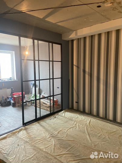 Перегородка из стекла для зонирования