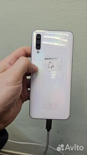 Samsung Galaxy A50, 4/64 ГБ