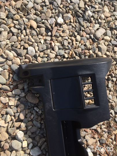 Toyota rav4 2004 панель нижняя водителя