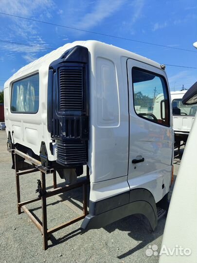 Кабина Hino 700