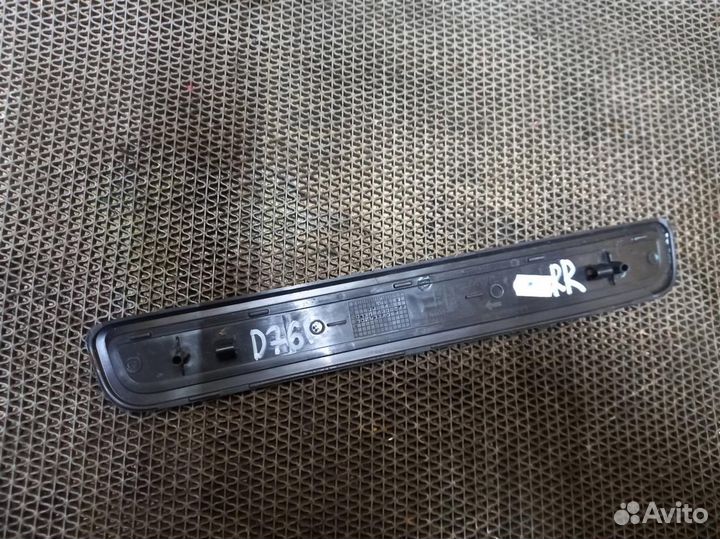 Порожек задний правый toyota avensis ZRT271