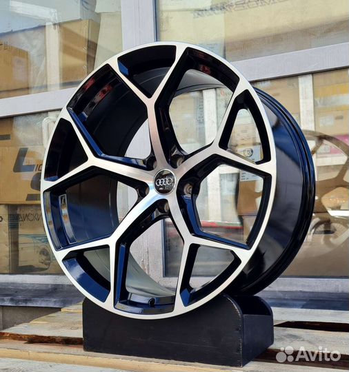 Диски r22 Audi Q7 Audi Q8 Volkswagen Touareg