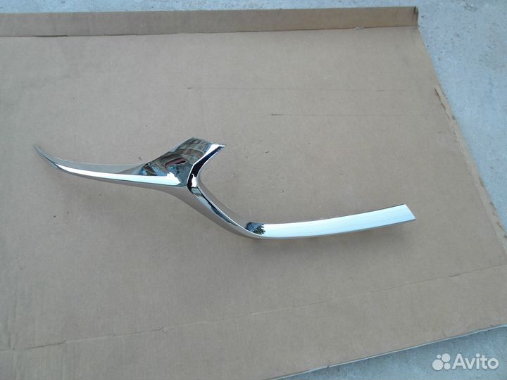 Хром решётки радиатора правый Mazda 3 BP 2019-22