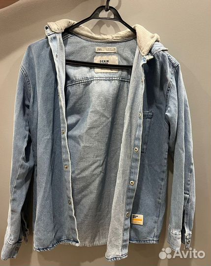 Джинсовая рубашка с капюшоном и кардиган