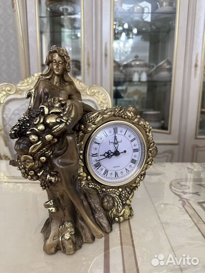 Бронзовые часы