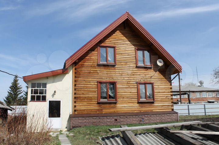 Дом 114 м² на участке 17 сот.