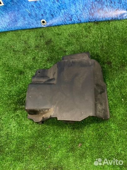 Крышка блока управления двигателем Ford Focus CB4