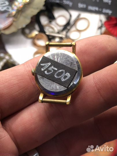 Часы Заря на ходу позолота