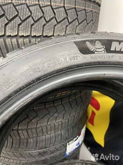 Michelin Pilot Sport 5 225/45 R19 96Y