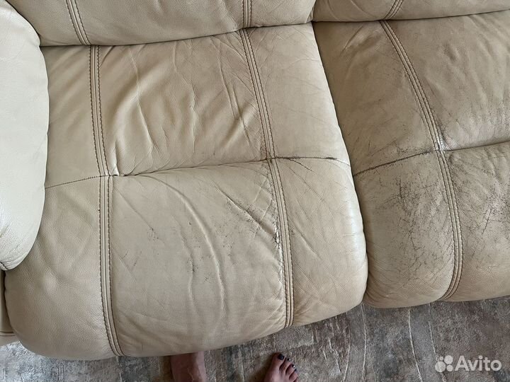 Кожаный угловой диван бу