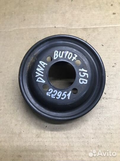 Шкив помпы Toyota Dyna BU107 15B 1997