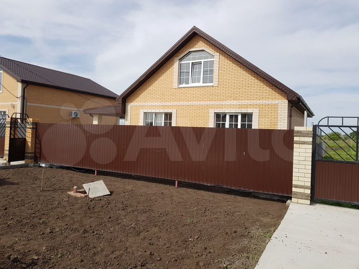 Дом 180 м² на участке 7 сот.