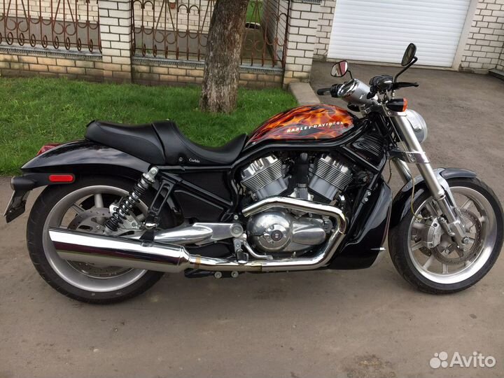 Накладка запчасть на бак harley davidson v-rod