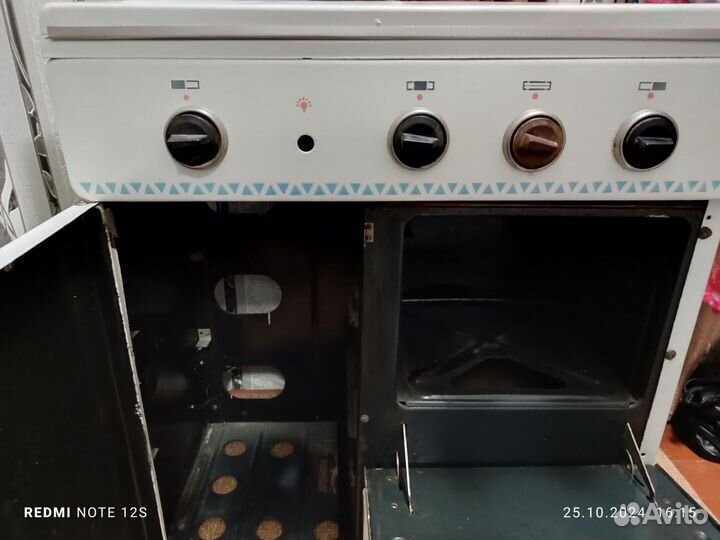 Газовая плита 3 конфорки