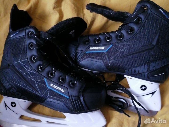 Коньки хоккейные 34 размер