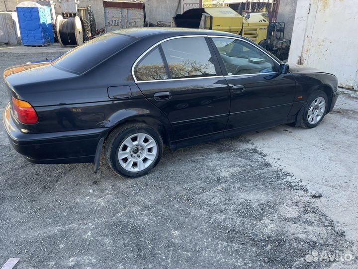 Bmw 5 e39 целиком на запчасти