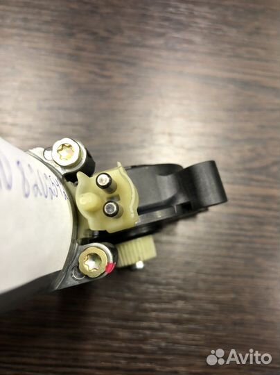 Моторчик стеклоподъемника на Mercedes E W210