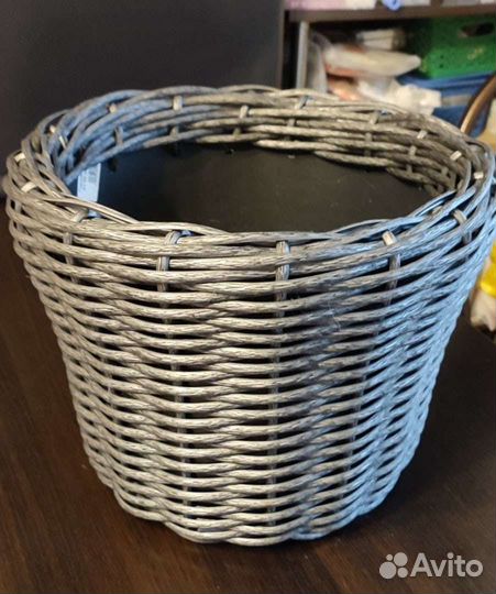Корзина плетеная из ротанга