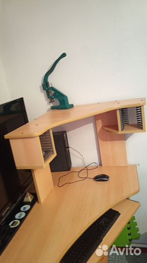 Компьютерный стол