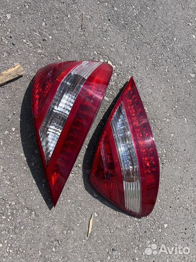 Задние фонари Mercedes R230 рестайлинг дефектные