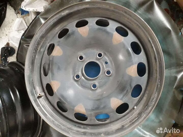 Комплект 4 дисков r16 с колпаками vw jetta