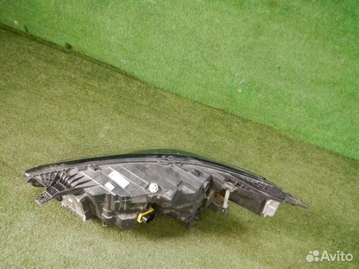 Фара правая Infiniti QX50