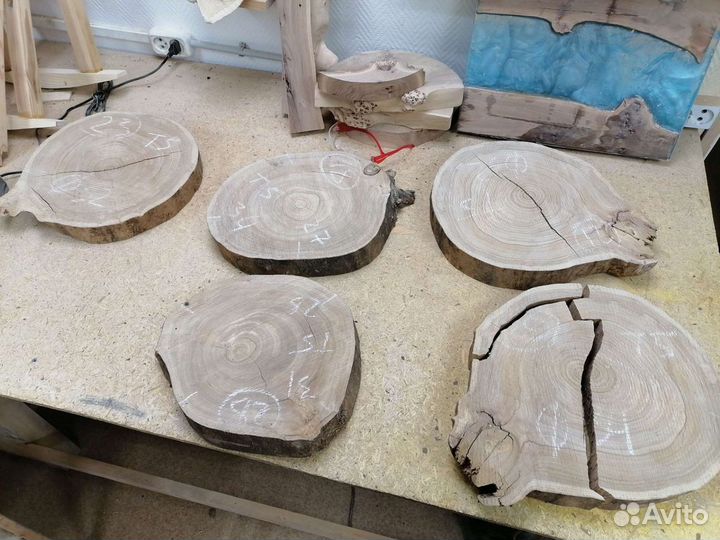 Доска разделочная из карагача и ореха