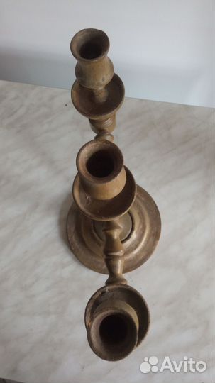 Подсвечник из дерева