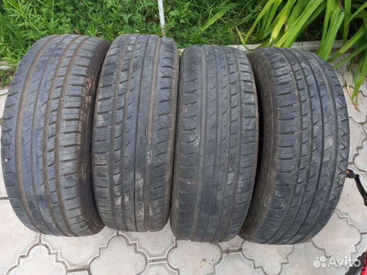 Viatti Strada Asimmetrico V-130 195/65 R15