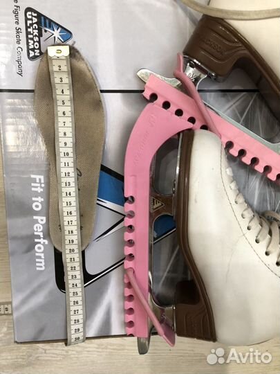 Коньки профессиональные