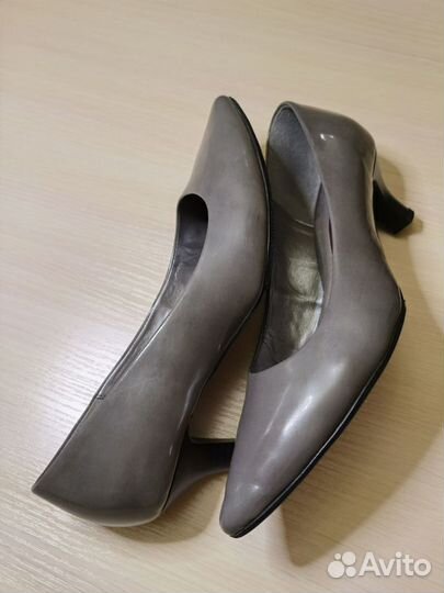 Туфли женские лаковые Gabor 37 размер