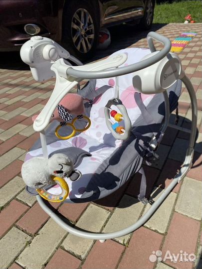 Детская качелька