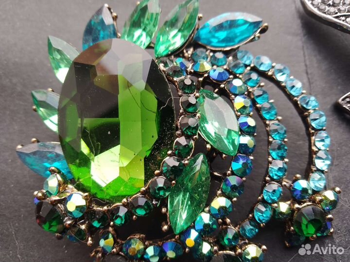 Броши большие (новые)