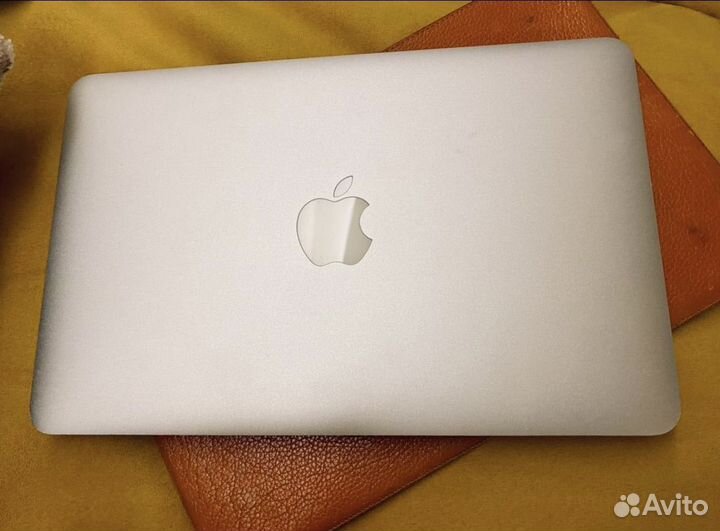 Apple MacBook Air 2011