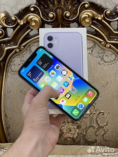 iPhone 11, 64 ГБ