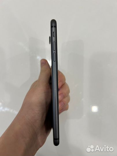 iPhone 8 Plus, 64 ГБ