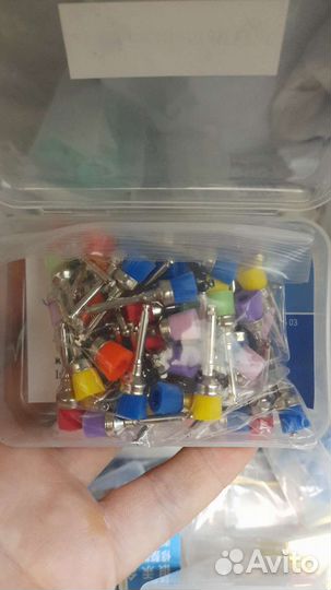 Разноцветные щетки