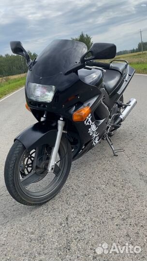 Kawasaki ZZR 250