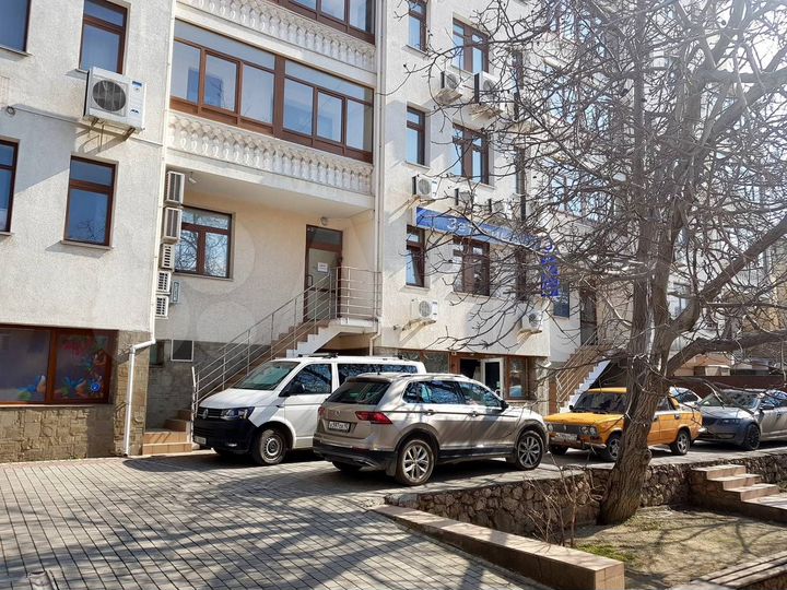 Большой офис возле центра