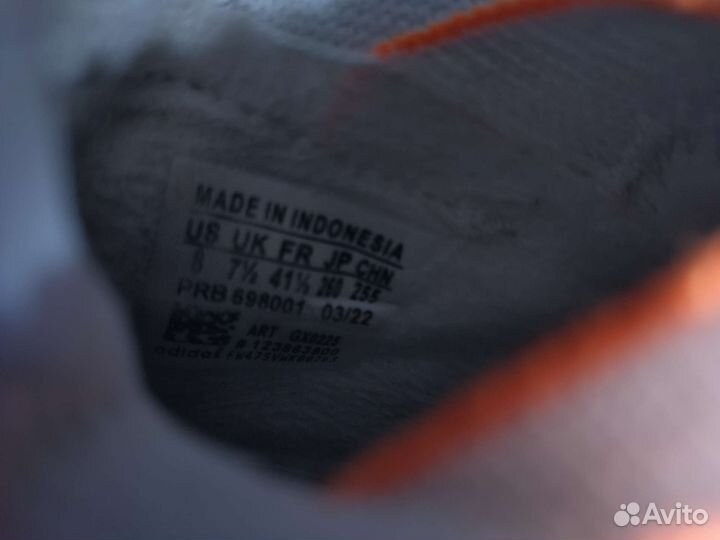 Футбольные бутсы adidas predator