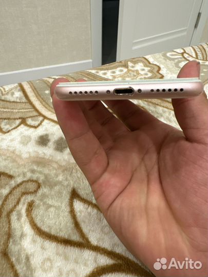 iPhone 7, 32 ГБ