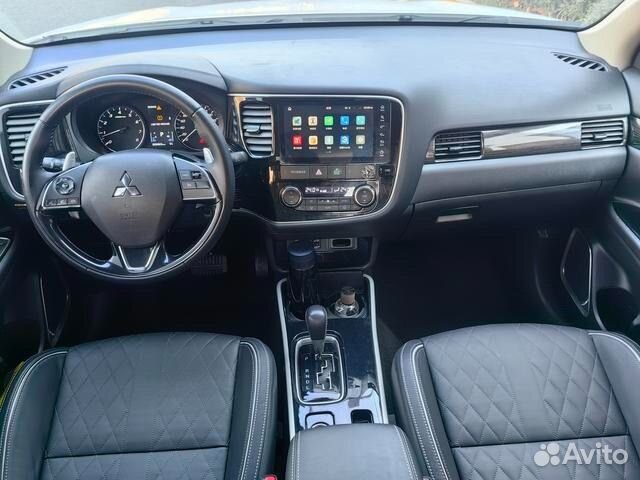 Mitsubishi Outlander 2.4 CVT, 2021, 260 003 км