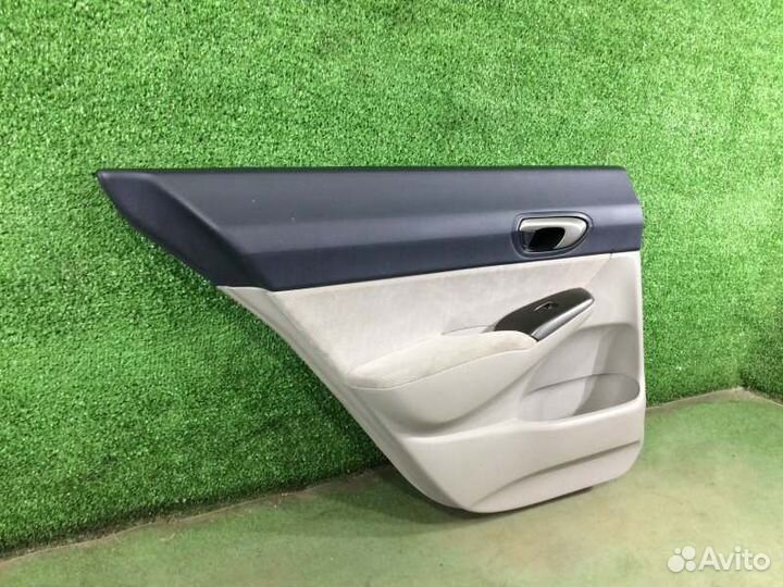 Обшивка двери задняя левая Honda Civic FD1 R18A