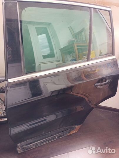 Дверь задняя левая