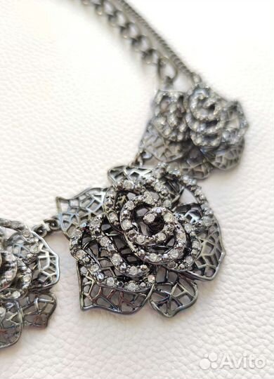 Колье ожерелье