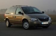 Chrysler Voyager IV рестайлинг (2004—2008) Минивэн